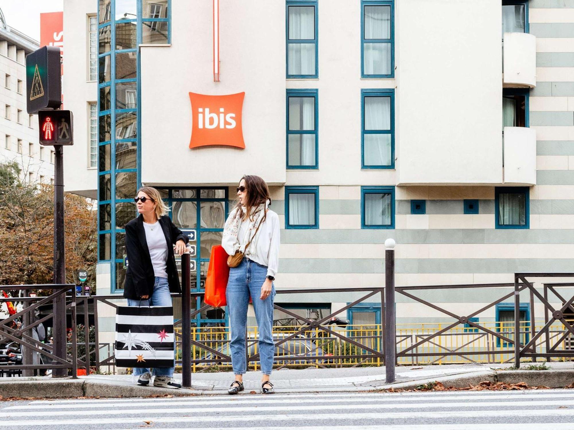 Ibis Paris Gare Montparnasse 15Eme Hotel Exterior photo